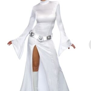 Princess Leia Halloween costume with velcro belt